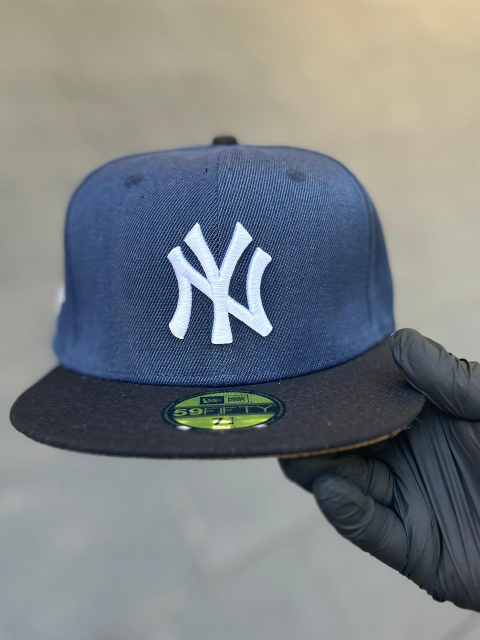 •New Era 59FIFTY New York Yankees Two-Tone Fitted Cap.