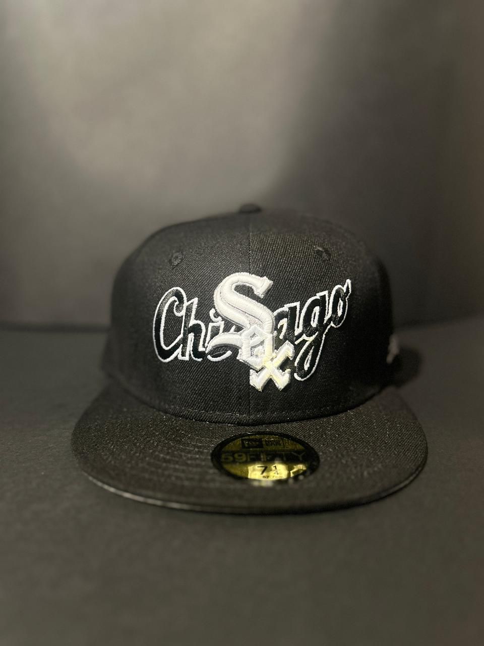 Men's Chicago White Sox New Era Black Overlap 59FIFTY Fitted Hat